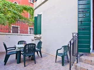 Frari 2 * Venetië